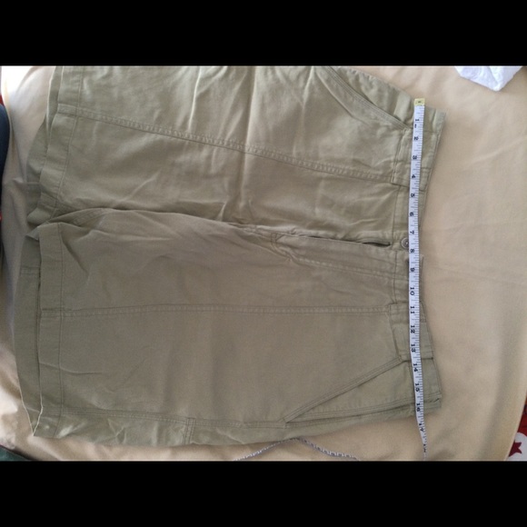 Male shorts - Picture 2 of 3